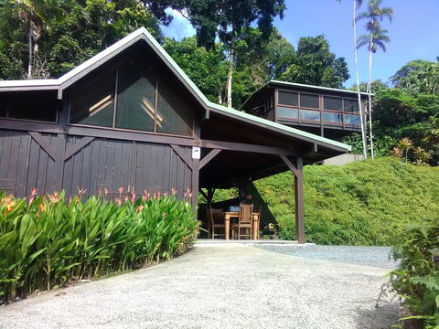 Daintree Holiday Homes - La Vista - Accommodation Asia 1