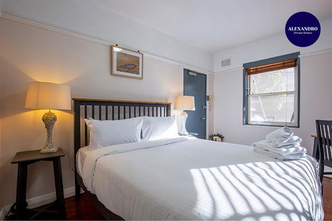 DARLINGHURST STUDIO // SHARED ROOFTOP SPACE - Accommodation Guide 2