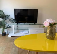 Delicate and Cozy Bedroom in Bentleigh East - Accommodation Asia