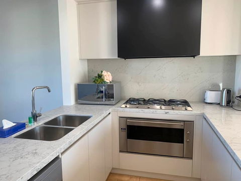 Delicate And Peaceful Bundoora Townhouse 10 - Accommodation Asia 0