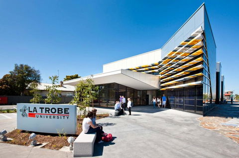 Delicate And Peaceful Bundoora Townhouse 10-R1 - Accommodation Asia 2