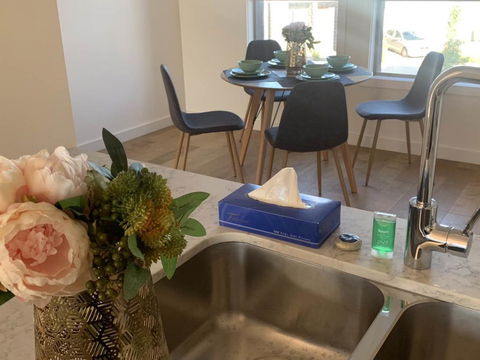 Delicate And Peaceful Bundoora Townhouse 12-R2 - Accommodation Asia 2