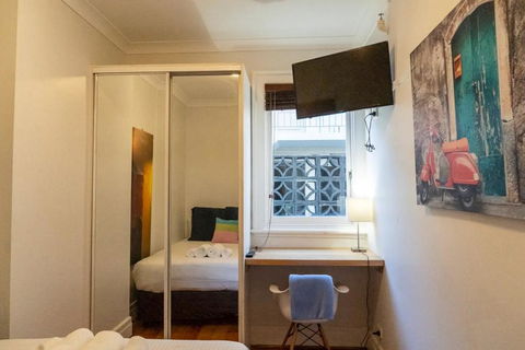 Delightful 3 Bedroom Apartment Near Chapel Street In St Kilda - Accommodation Guide 3