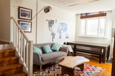Delightful 3 Bedroom Apartment Near Chapel Street In St Kilda - Accommodation Guide 1