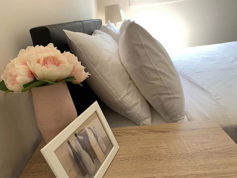Delightful Bedroom In Bentleigh East - Accommodation Asia 0