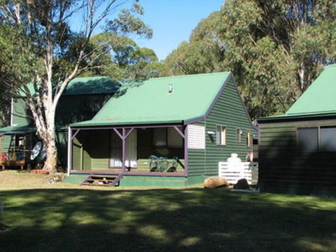 Derwent Bridge Chalets & Studios - Accommodation Guide 0