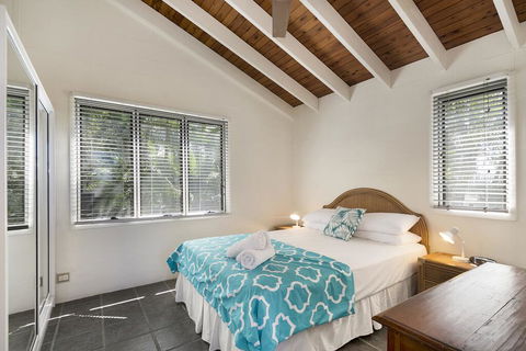 Descola 10 - Accommodation Asia 2