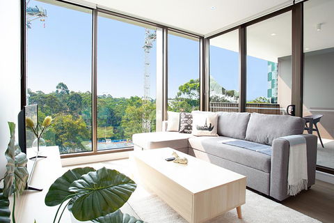 Designer Apartment With Balcony In Quiet Suburb - Accommodation Asia 0