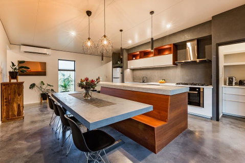 Diamante - Accommodation Guide 0