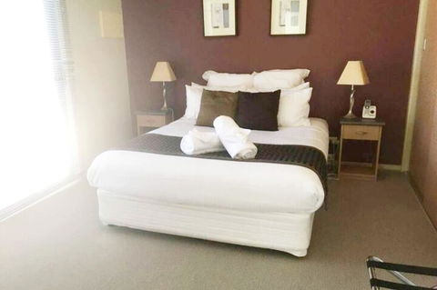 Do You Have To Self Isolate Do It In Peace & Tranquility - Accommodation Guide 2
