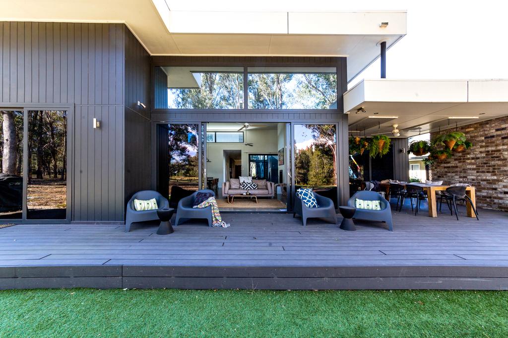 Lorn NSW Accommodation Asia