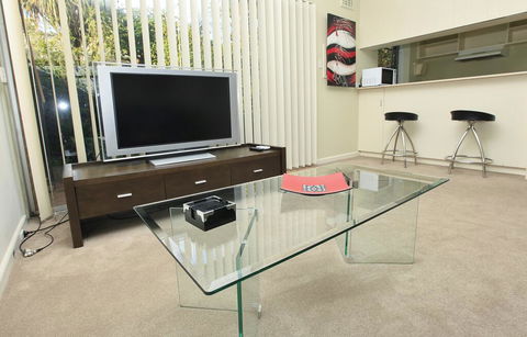 Downstairs In Hawthorn - Accommodation Guide 3