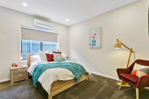Dromana 300m Beach Shops And Cafes Table Tennis - Accommodation Asia 3