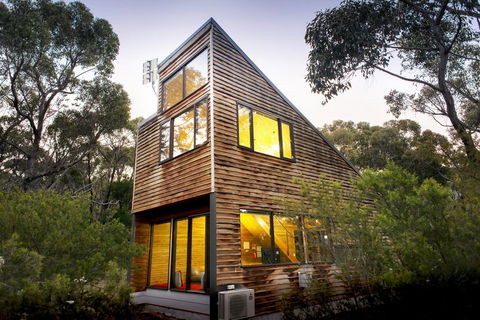 DULC Cabins - Accommodation Asia 0