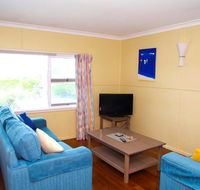 Dunroamin 20 Main Street - Accommodation Guide