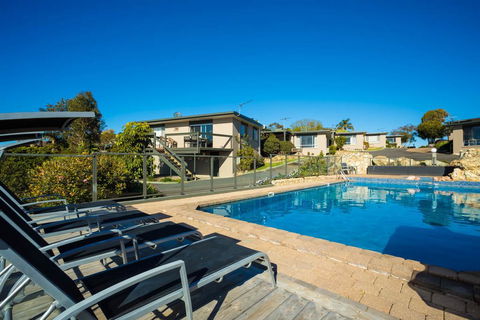Eagle Heights Holiday Units - Accommodation Asia 0