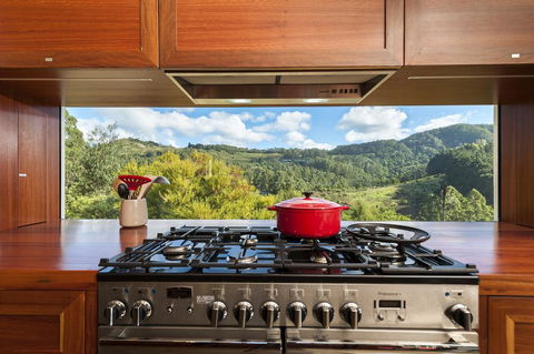 Eagle Ridge - Accommodation Guide 0