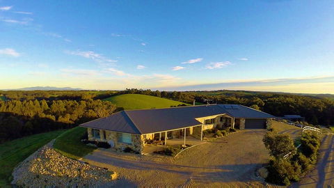 Eagle Rock B&B, Fish Creek - Accommodation Asia 0