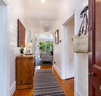 EAMONT ON SACKVILLE - Accommodation Guide
