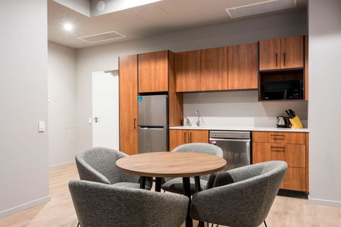 Elite Gold Coast - Accommodation Asia 3