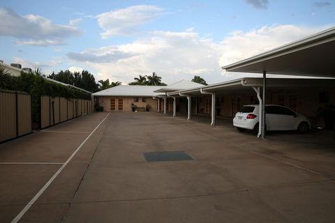 Emerald Central Palms Motel - Accommodation Asia 1