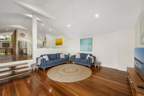 Emerald Seas Beach House - Accommodation Asia 1