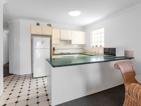 Emerald Shores Unit 6, 8 Orvieto Terrace, Kings Beach - Accommodation China 2