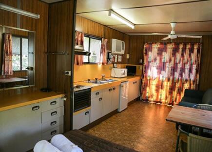 Esk Caravan Park & Rail Trail Motel - Accommodation Guide 3