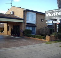 Estelle Kramer Motel - Accommodation Guide