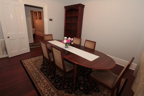 Evelyn House - Accommodation China 1