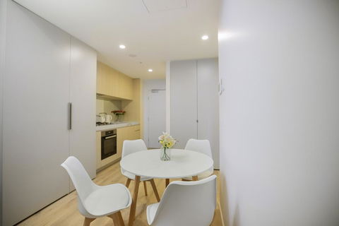 Everhome Melbourne Village 2109 - Accommodation Guide 2