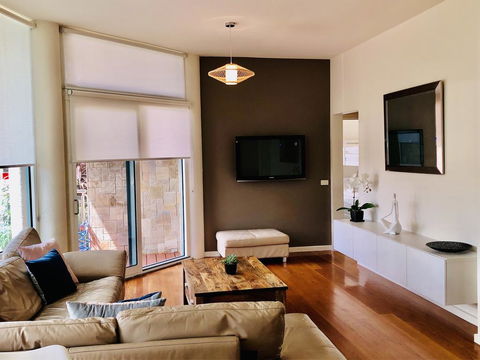 Exclusive Anglesea River Beach Apartment - Accommodation Asia 0