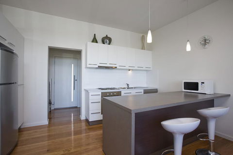 Exclusive Anglesea River Beach Apartment - Accommodation Asia 1