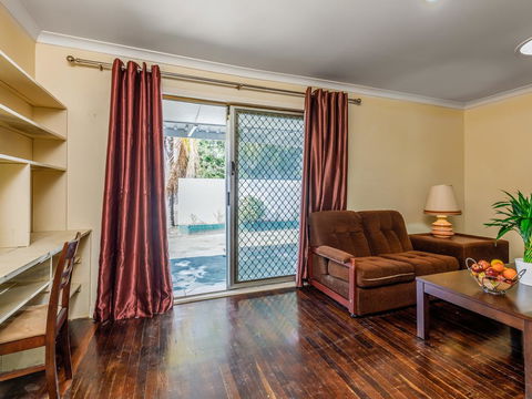 Exclusive Handy Holiday House - Accommodation Asia 1