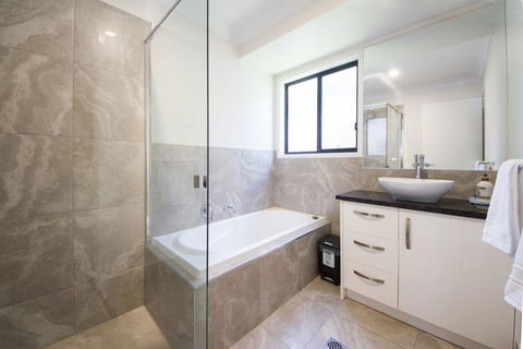 Executive Home Accomodation - Accommodation Asia 2