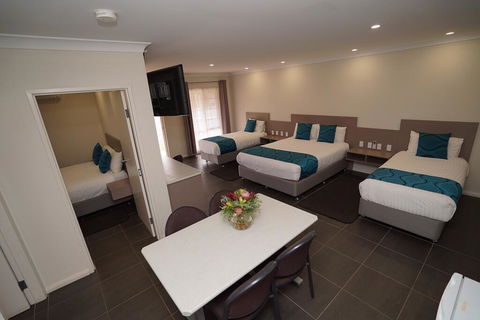 Exies Bagtown - Accommodation China 1