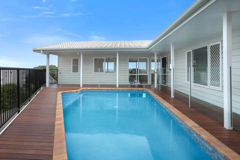 Expansive Ocean Views, Sunrise Beach - Accommodation Asia 3