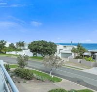 Expansive Ocean Views Sunrise Beach - Accommodation Asia