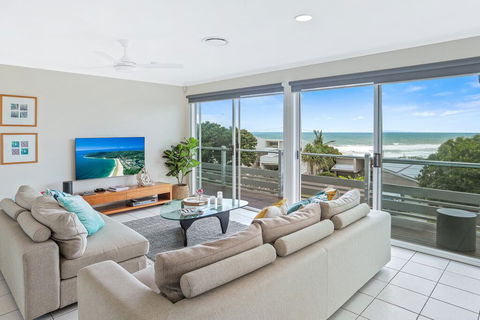 Expansive Ocean Views, Sunrise Beach - Accommodation Asia 2