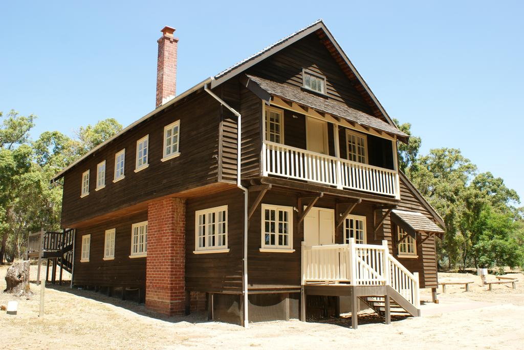 Pinjarra WA Accommodation Asia