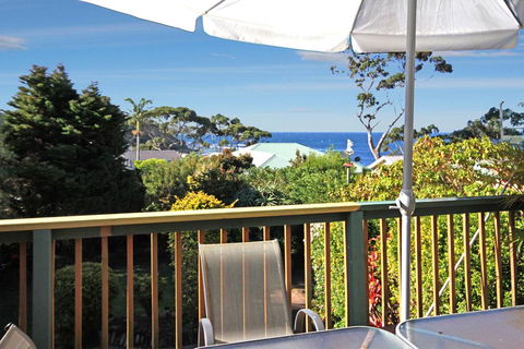 Fairwater In Mollymook - Accommodation Guide 1