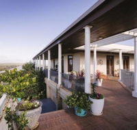 Fairway Manor Accomodation - Accommodation Asia
