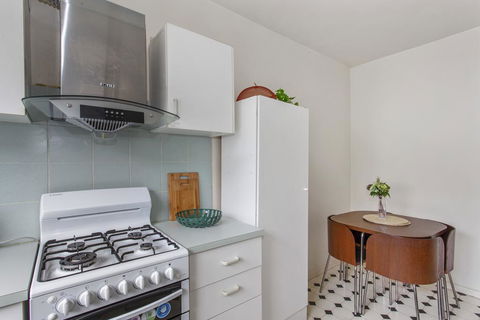 Family-friendly Apartment In Green Glen Iris - Accommodation Guide 3