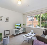 Family-friendly apartment in green Glen Iris - Accommodation Guide