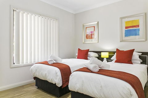 Family-friendly Hideaway In Quiet Suburb - Accommodation Asia 3