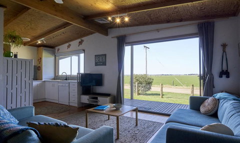 Far View - Accommodation Guide 0