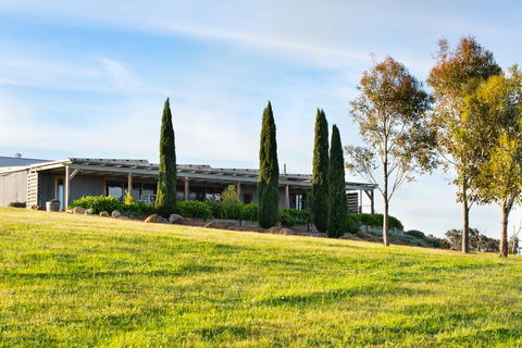 Farmer Smith Estate - Sunrise Retreat - Accommodation Asia 3