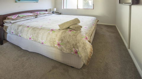 Fathoms Apartment 18/1a Mitchell Pde - All Linen Provided - Accommodation Guide 2