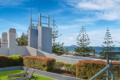 FAVOURITE GET-AWAY ON THE BEACHFRONT - Accommodation Asia 3