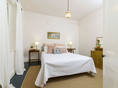 Fig Tree Cottage - Accommodation Asia 2